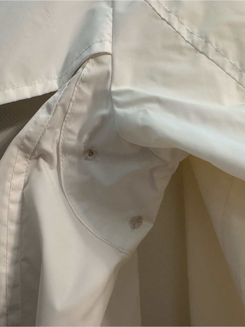 Burberry White Nylon Double-Breasted Trench Jacket with Belt - Picture 7 of 12